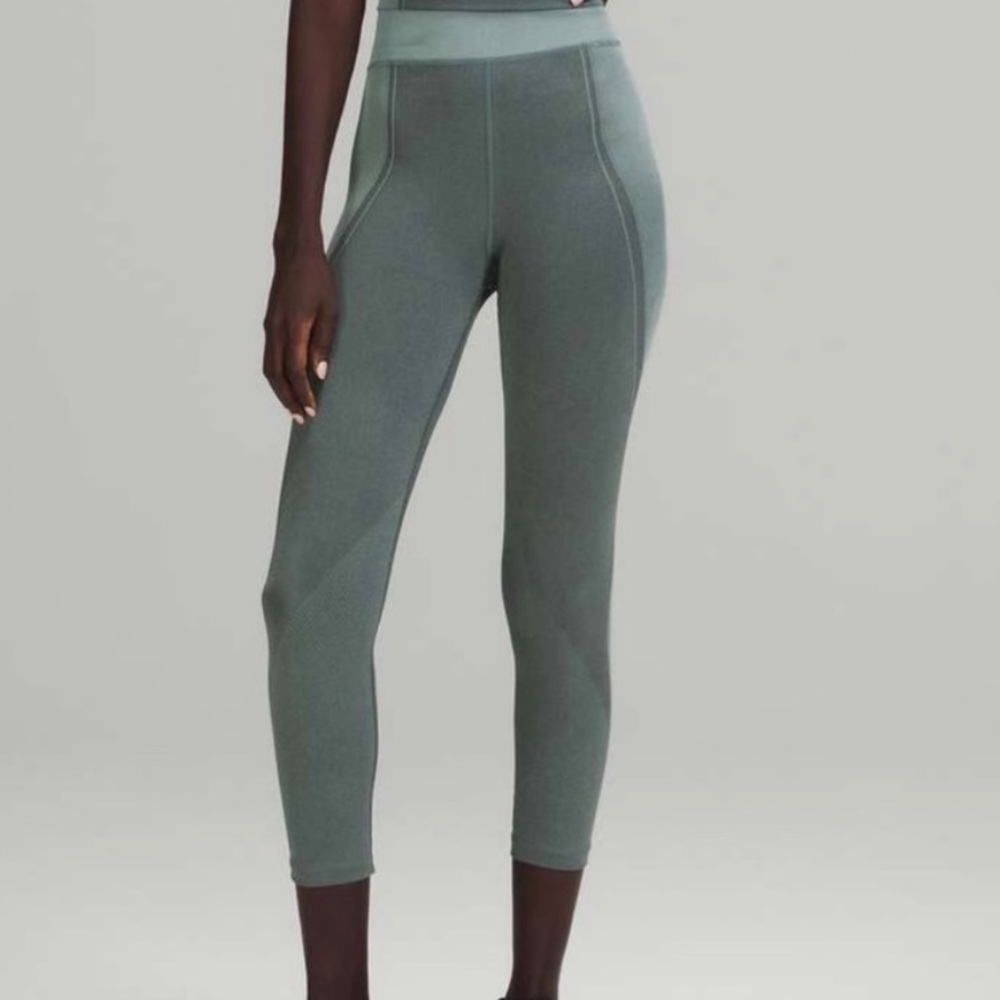 Lululemon Lab Seamless Super High-Rise Training Crop ⭐️